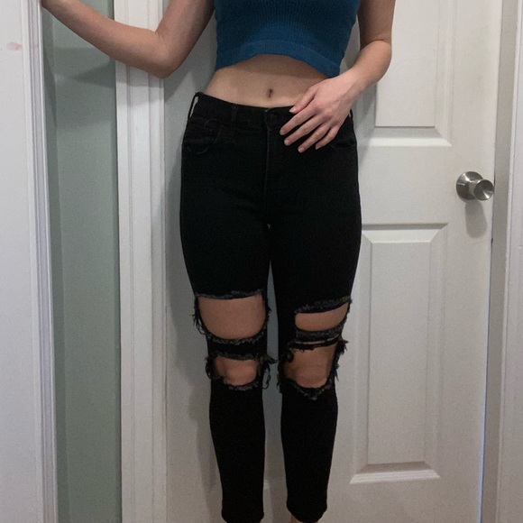 hollister, ripped skinny jeans - Picture 3 of 3